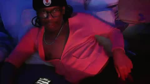 Snapshot of skyonetoo3 chatting on 03.01.25 skyonetoo3 online show from 03.01.25