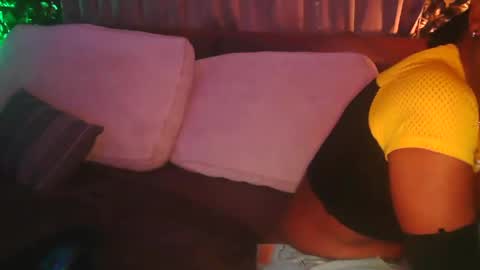 Snapshot of skyonetoo3 chatting on 09.10.25 skyonetoo3 online show from 09.10.25