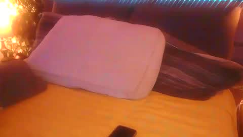 Snapshot of skyonetoo3 chatting on 09.28.25 skyonetoo3 online show from 09.28.25