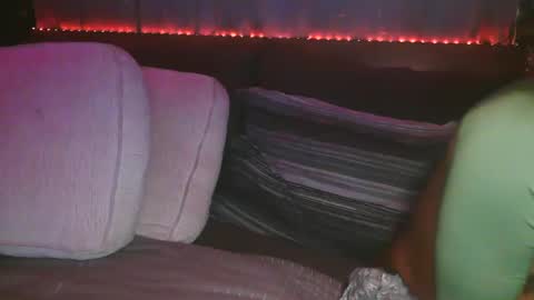 Snapshot of skyonetoo3 chatting on 10.07.25 skyonetoo3 online show from 10.07.25