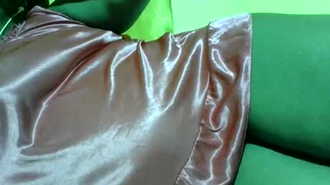 Snapshot of skyra1 chatting on 01.10.25 skyra1 online show from 01.10.25