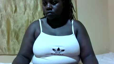 Snapshot of skyra1 chatting on 01.12.25 skyra1 online show from 01.12.25