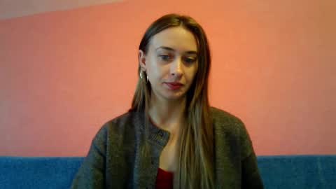 Snapshot of skyremnant chatting on 12.15.25 skyremnant online show from 12.15.25