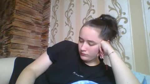 Snapshot of skyressie333 chatting on 11.23.25 skyressie333 online show from 11.23.25