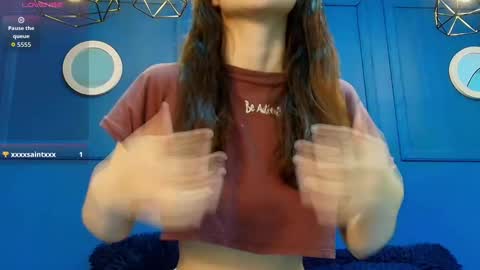 Snapshot of skyy_bloom chatting on 11.09.25 Sky online show from 11.09.25