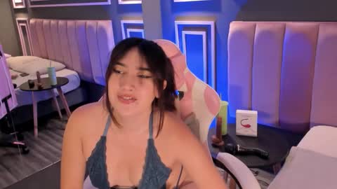 Snapshot of skyylee_ chatting on 03.25.26 abby online show from 03.25.26