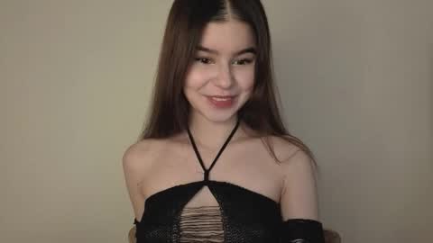 Snapshot of sladkoezka chatting on 10.13.25 Katya online show from 10.13.25