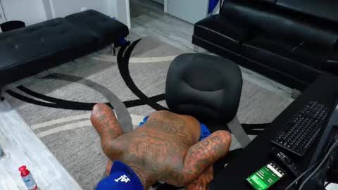 Snapshot of slangondemhoes chatting on 12.19.25 nasty twitter KASHCARTERATL online show from 12.19.25