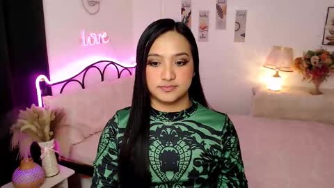 Snapshot of slave_amanda69 chatting on 11.16.25 Queen Cyrine online show from 11.16.25