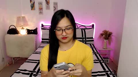 Queen Cyrine online show from 01.10.26