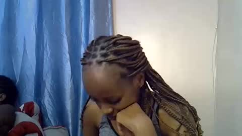 Snapshot of slim_alicia chatting on 11.17.25 Alicia online show from 11.17.25