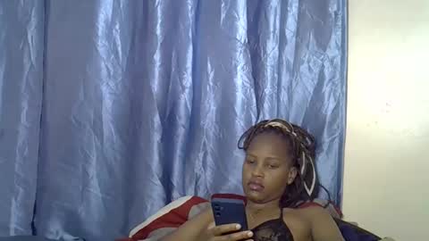 Snapshot of slim_alicia chatting on 11.21.25 Alicia online show from 11.21.25