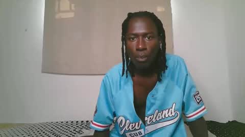 Snapshot of slim_babe2 chatting on 11.16.25 kayz online show from 11.16.25