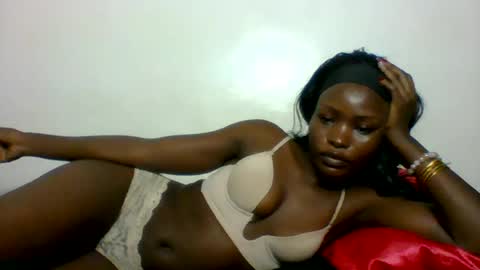 Snapshot of slimdiva chatting on 07.21.26 slimdiva online show from 07.21.26