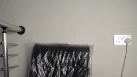 Snapshot of slimy_cunt chatting on 02.17.25 Jemila online show from 02.17.25