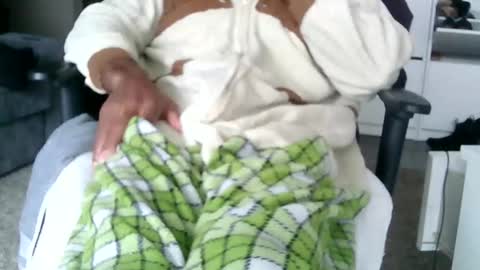 slipperyballs900 online show from 02.15.26