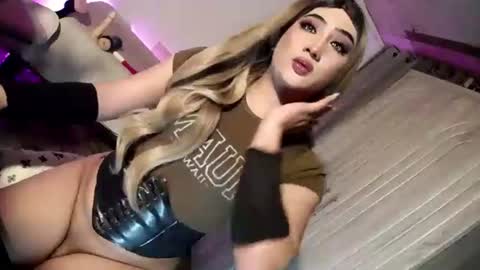 Snapshot of slut_bigcock chatting on 07.17.26 Nathalie online show from 07.17.26