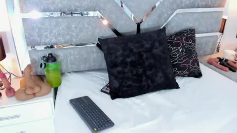 slut_milf_ online show from 05.01.26