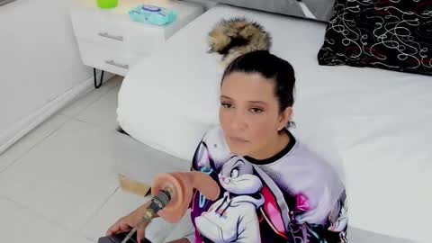slut_milf_ online show from 05.06.26