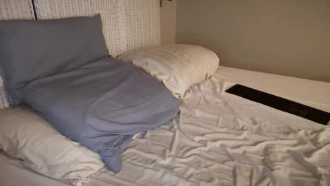 Snapshot of slut_slave_cfnm chatting on 01.10.26 slut online show from 01.10.26