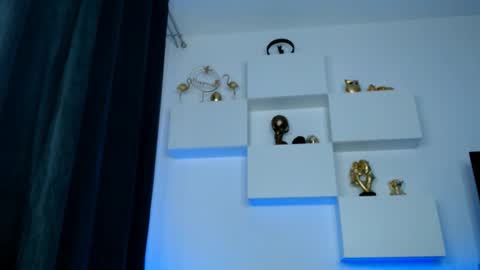 Ariana online show from 12.18.25