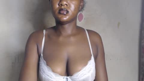 Snapshot of sluttx_choco chatting on 06.19.26 sluttx_choco online show from 06.19.26