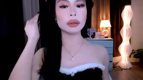 slutty_aurora online show from 09.24.25