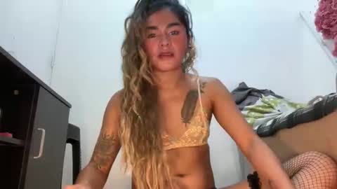 Snapshot of slutty_lavinia chatting on 09.27.25 Slutty Lavinia online show from 09.27.25