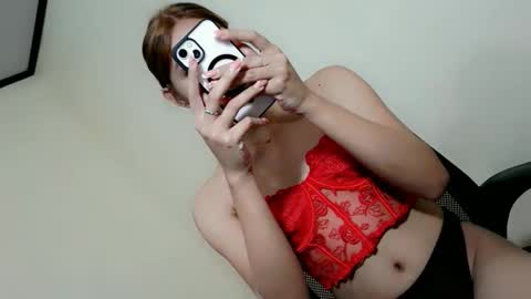 Snapshot of slutty_rose69 chatting on 04.16.26 slutty_rose69 online show from 04.16.26