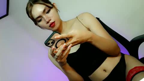 Snapshot of slutty_rose69 chatting on 04.27.26 slutty_rose69 online show from 04.27.26
