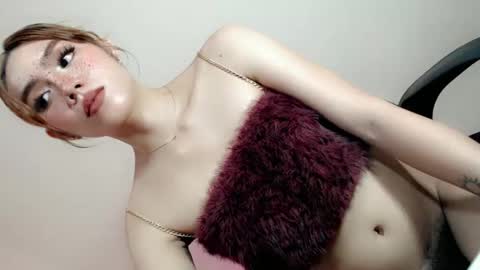 Snapshot of slutty_rose69 chatting on 05.09.26 slutty_rose69 online show from 05.09.26
