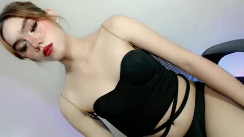 Snapshot of slutty_rose69 chatting on 05.23.26 slutty_rose69 online show from 05.23.26