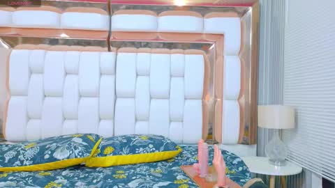 Snapshot of sluttyandmature chatting on 11.30.25 MARCELA online show from 11.30.25