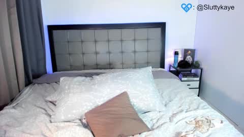 Fansly SluttyKaye -DONT FORGET TO FOLLOW AND THUMBS UP online show from 12.02.24