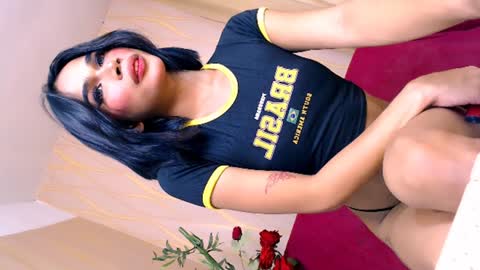 Snapshot of sluttylouise_moores chatting on 01.25.25 luiseeeeee online show from 01.25.25