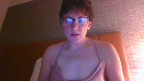 Snapshot of sluttymommie chatting on 04.24.26 Alwaysthirsty online show from 04.24.26