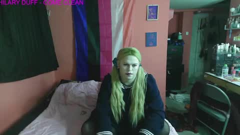 Tori Smith online show from 02.20.25