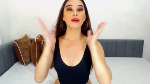 Snapshot of sluttywhore_angel chatting on 01.14.26 JANE AND MARY online show from 01.14.26