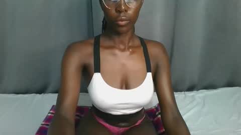 Snapshot of sly_rose chatting on 12.03.25 sly_rose online show from 12.03.25