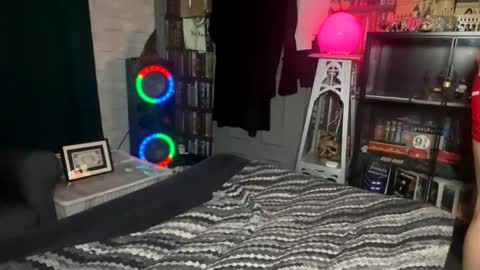 slytherinboy_01 online show from 09.13.25