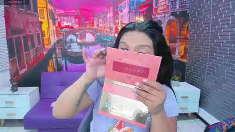 Snapshot of small__naughty chatting on 11.10.25 Mariana Torres online show from 11.10.25