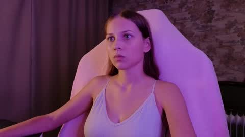 Emma online show from 11.22.25