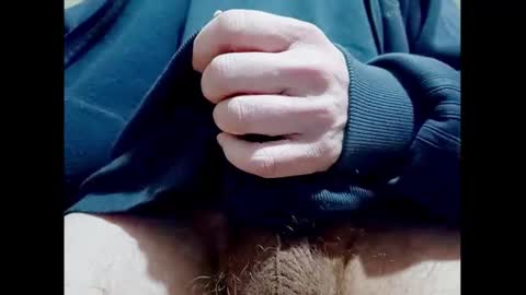 Small Hairy Uncut online show from 02.15.25