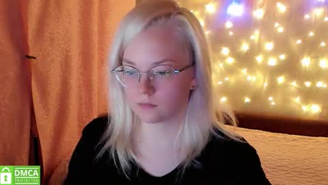 smallimpmeili online show from 11.28.25