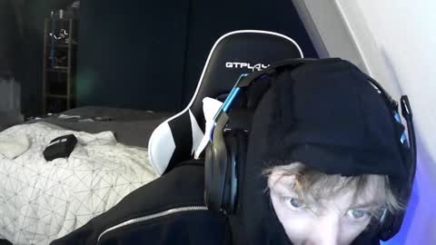 Snapshot of smallsletters chatting on 02.04.25 Jack online show from 02.04.25