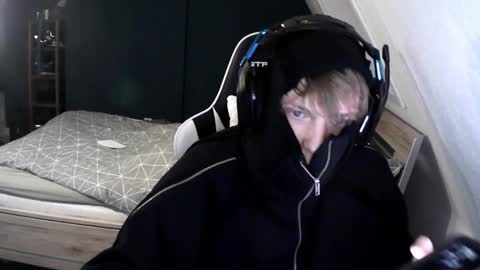 Snapshot of smallsletters chatting on 02.06.25 Jack online show from 02.06.25