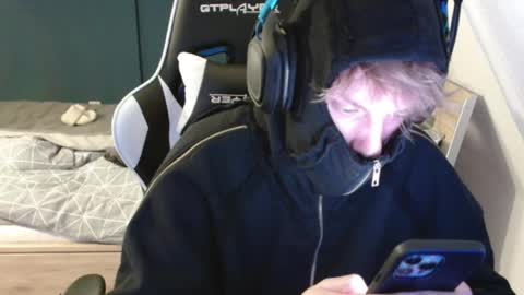 Snapshot of smallsletters chatting on 02.11.25 Jack online show from 02.11.25