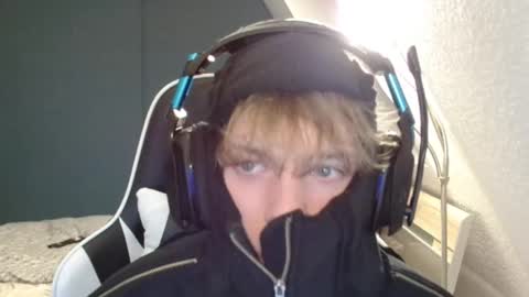 Snapshot of smallsletters chatting on 02.16.25 Jack online show from 02.16.25