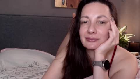 Snapshot of smalltittsbigsoul chatting on 10.31.25 Anna no bbbbybybbabebyy just Anna. And dont call me mom please. online show from 10.31.25