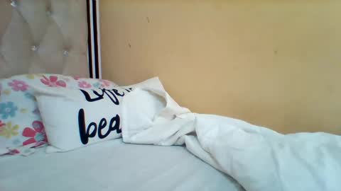 Snapshot of smartqueen1 chatting on 02.25.25 Katerina online show from 02.25.25